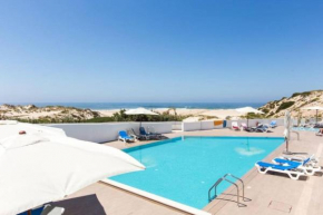 Deluxe 2 Bedroom Flat - BeachFront - Praia Del Rey